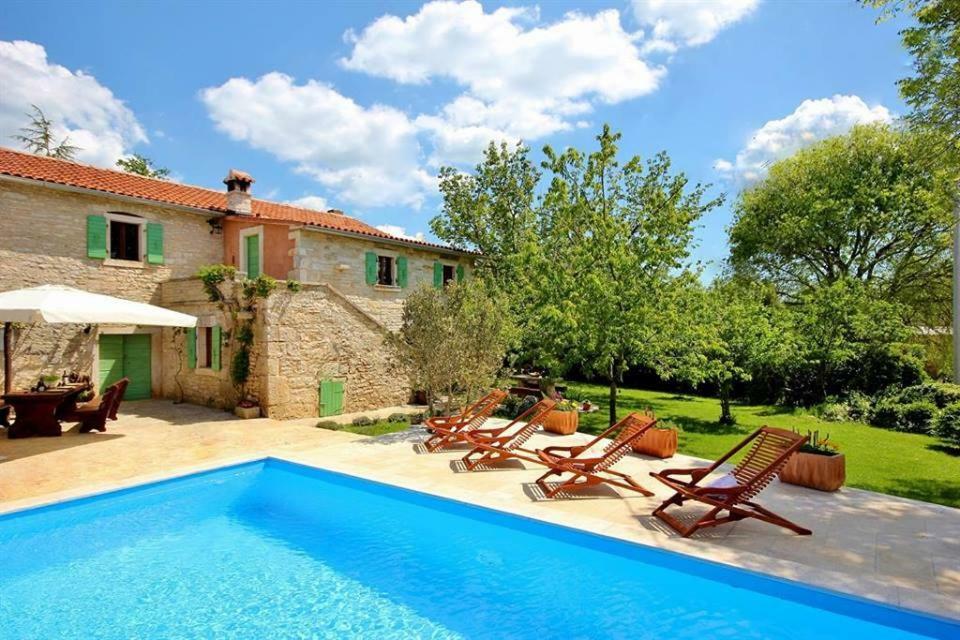 Villa Violica, Karnevali Žminj Екстериор снимка